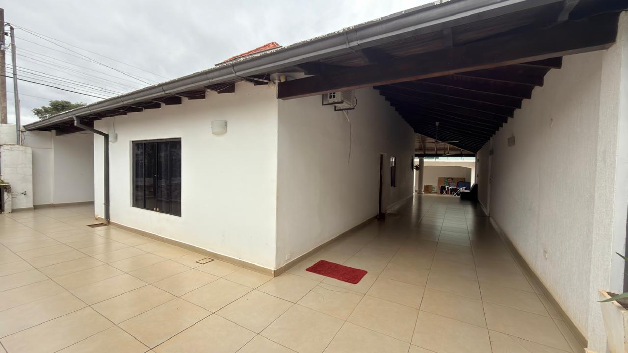 LUJOSA PROPIEDAD EN VENTA CON RENTABILIDAD ACTIVA — foto 2