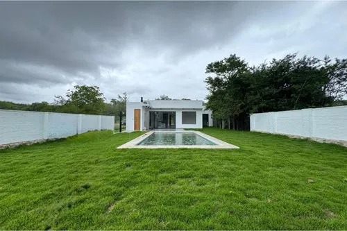 Casa-Alquiler-Avda. Zucolilo, Surubi`y, Mariano Roque Alonso, Central — foto 3