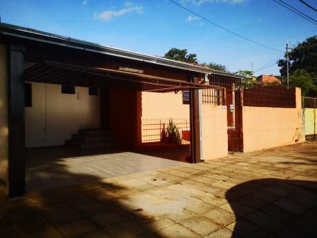 Alquilo Casa De 3 Dormitorios En Lambaré Barrio Valle Apua