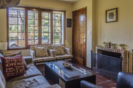 Casa De 3 Dormitorios En Complejo Cerrado En Punta Gorda