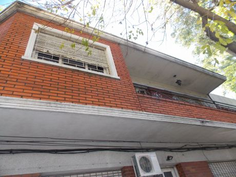 2 Apartamentos A Pasos De Bvar. Artigas Y Av. Millán