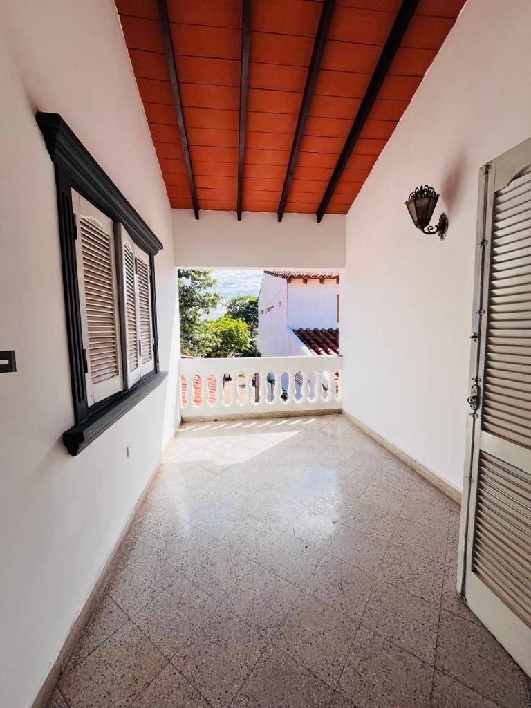 ALQUILO CASA EN FERNANDO DE LA MORA ZONA NORTE — foto 3