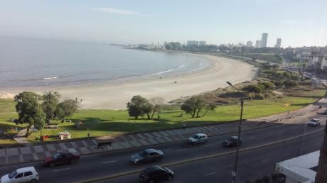 Rambla De Chile Y Colombes Hermosa Vista 2 O 3 Dorm. Gge