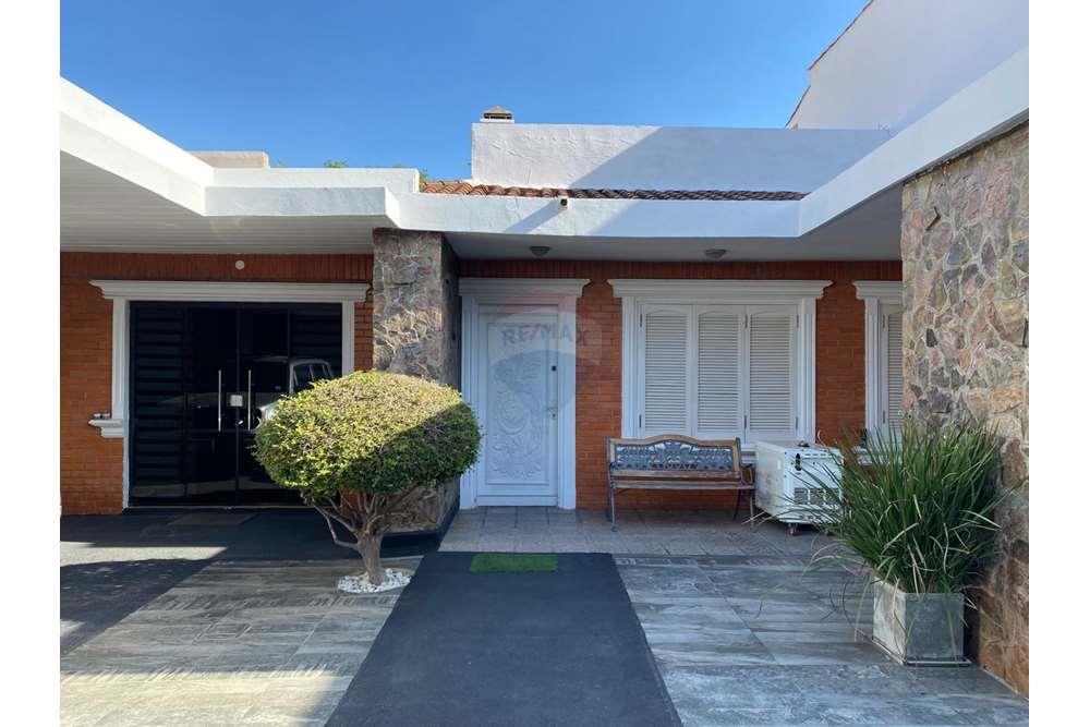 VENDO CASA EN MBURUCUYA A PASOS DE PRIMER PRESIDENTE — foto 2