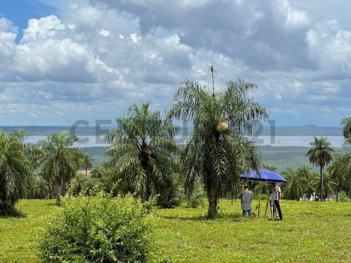 EN VENTA TERRENO CON VISTA ÚNICA AL LAGO — foto 2