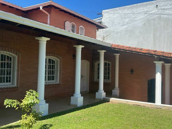 Vendo residencia en Barrio Jara ???? — foto 2