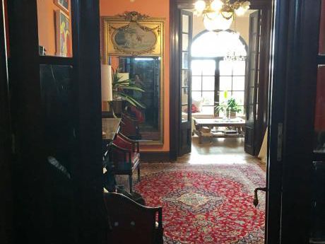 Alquiler Casa Con Gran Presencia En Parque Rodó