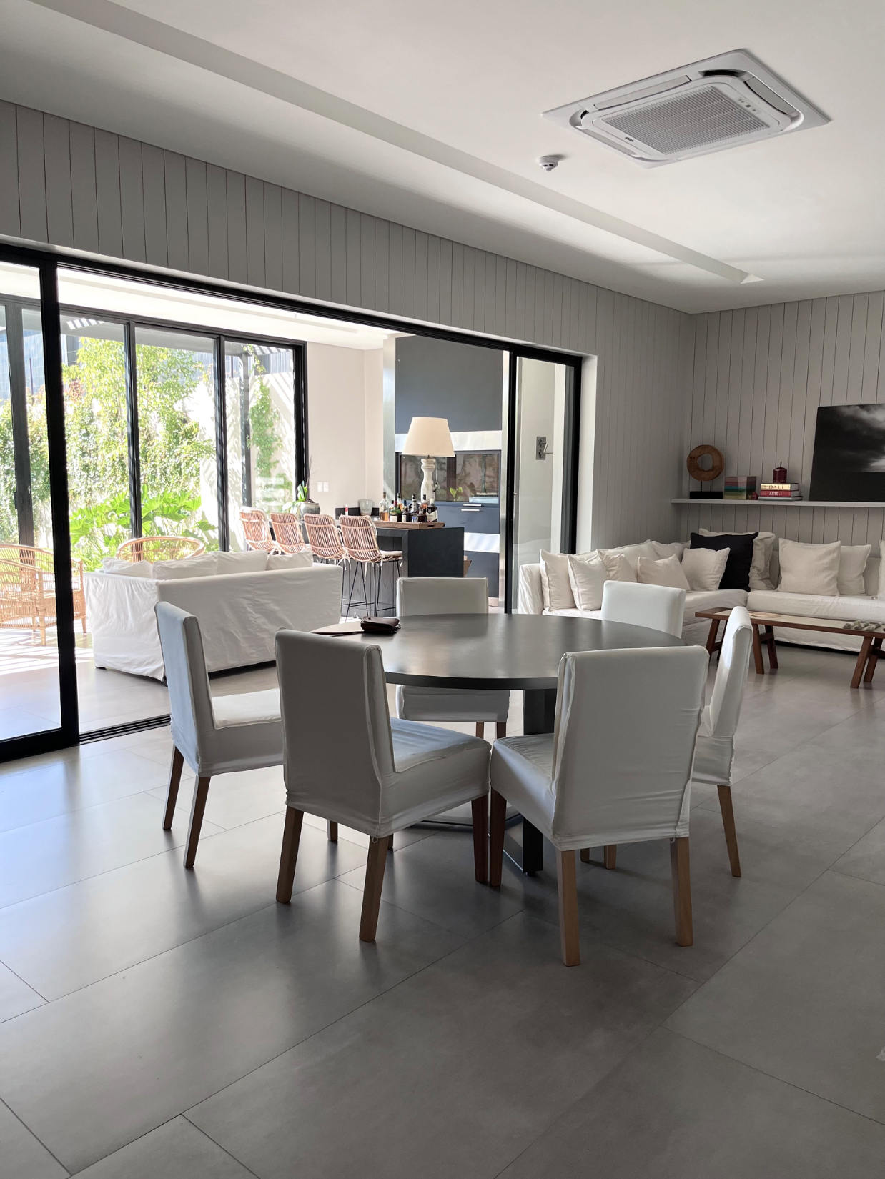Casa en alquiler en Mburucuyá, Asunción — foto 2