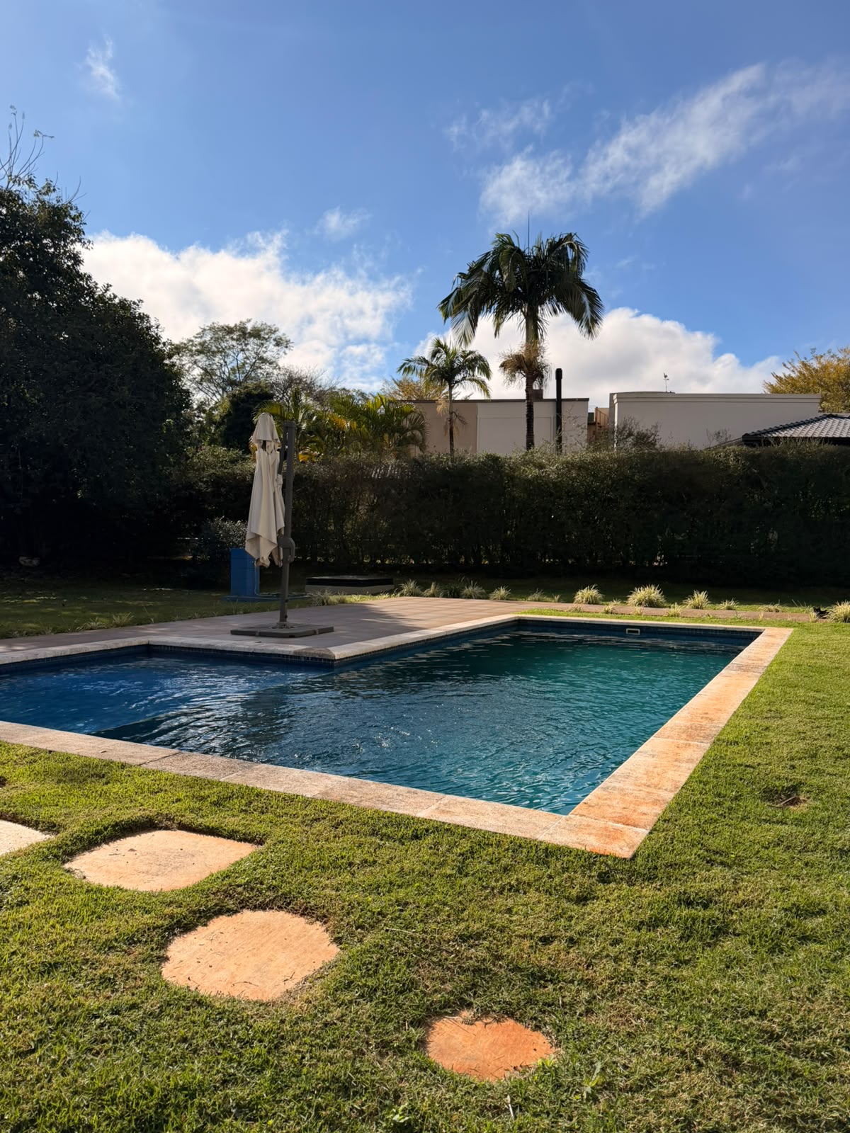 VENDO HERMOSA CASA EN EL PARANA COUNTRY CLUB — foto 3