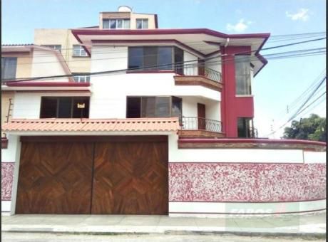 Próximo A Avenida America Propiedad Potencial Para Vivienda