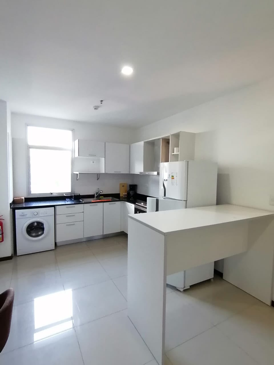 EN VENTA DEPTO DE DOS DORMITORIOS - VILLAMORRA — foto 2