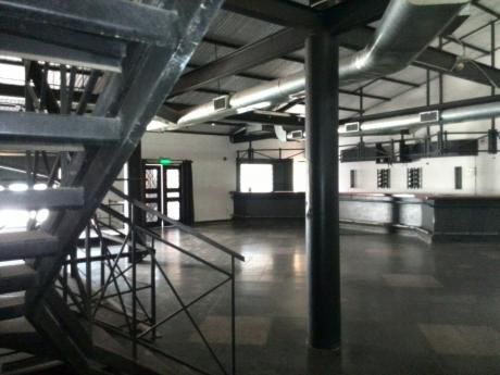 Alquilo Excelente Salón Equipado Para Varias Opciones De Negocio