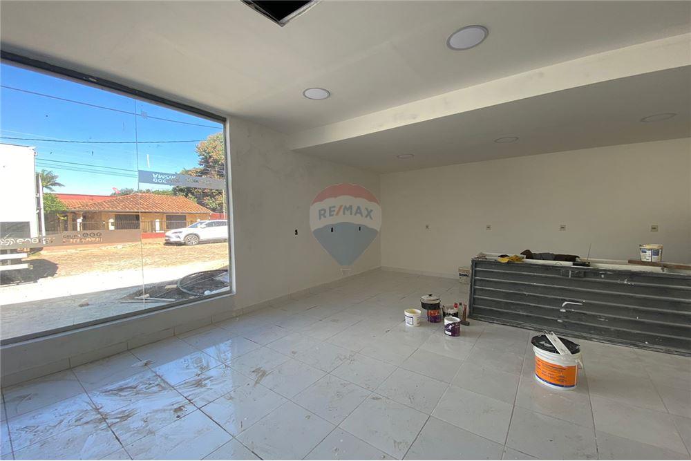 ALQUILO SALÓN COMERCIAL SOBRE LEOPARDI — foto 3