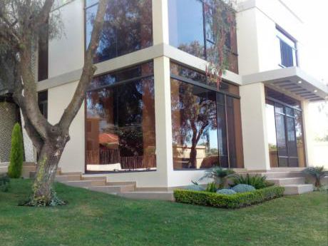 Fina Casa Amoblada En Venta