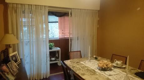 3 Dorm. Amplio, Luminoso, A 2 C. De La Rambla,servicios