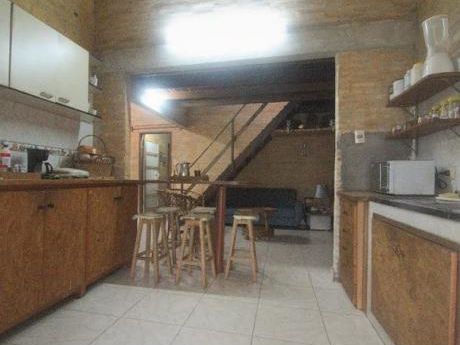 Se Vende Casa De 516 M2. En Lambaré, Zona Hipermercado El Pueblo (dpto. Central)