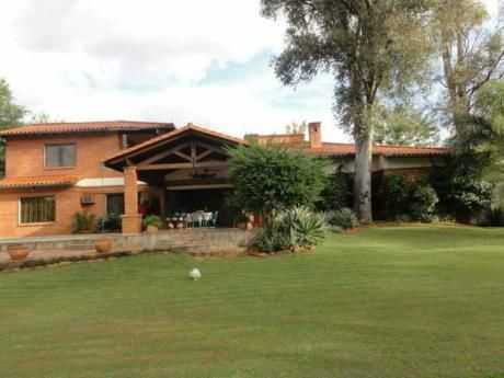 Residencia En Zona Rakiura-luque.
