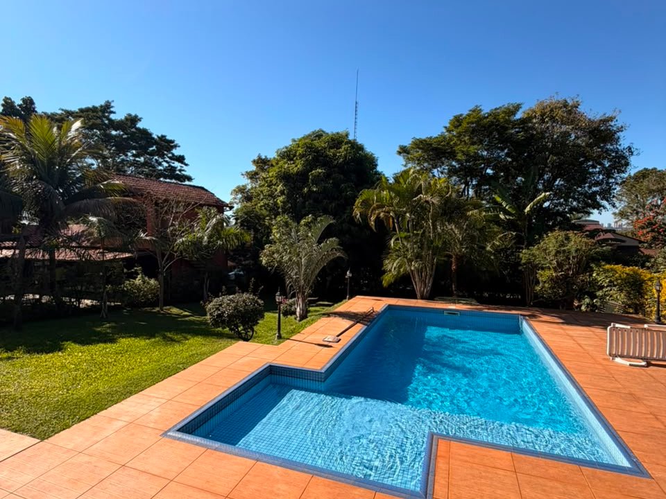 VENDO HERMOSA CASA CON TERRENO DE 1.033 M2 EN PARANÁ COUNTRY CLUB — foto 2