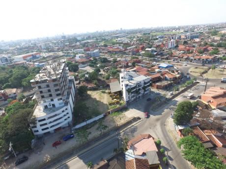 2000 M2 En 3er Anillo Tres Pasos Al Frente