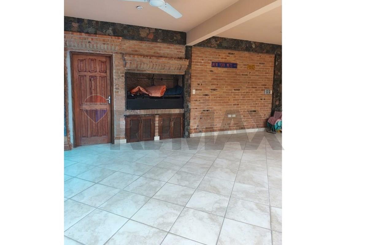 Casa - Alquiler - Luque, Centra — foto 2