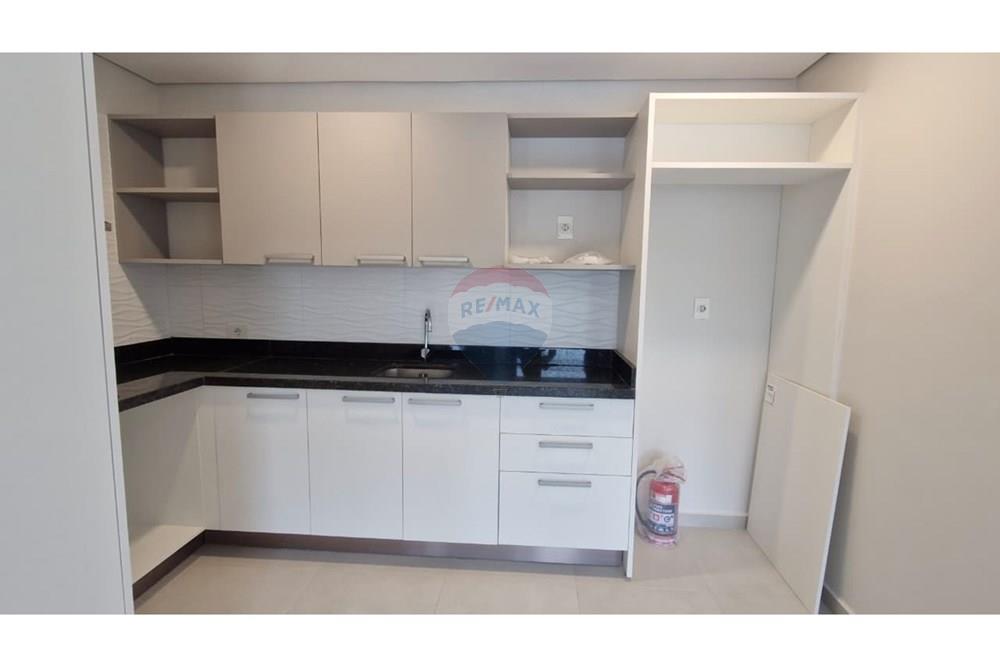 Alquila en Las Mercedes: 1 Dorm c/ Cochera — foto 3