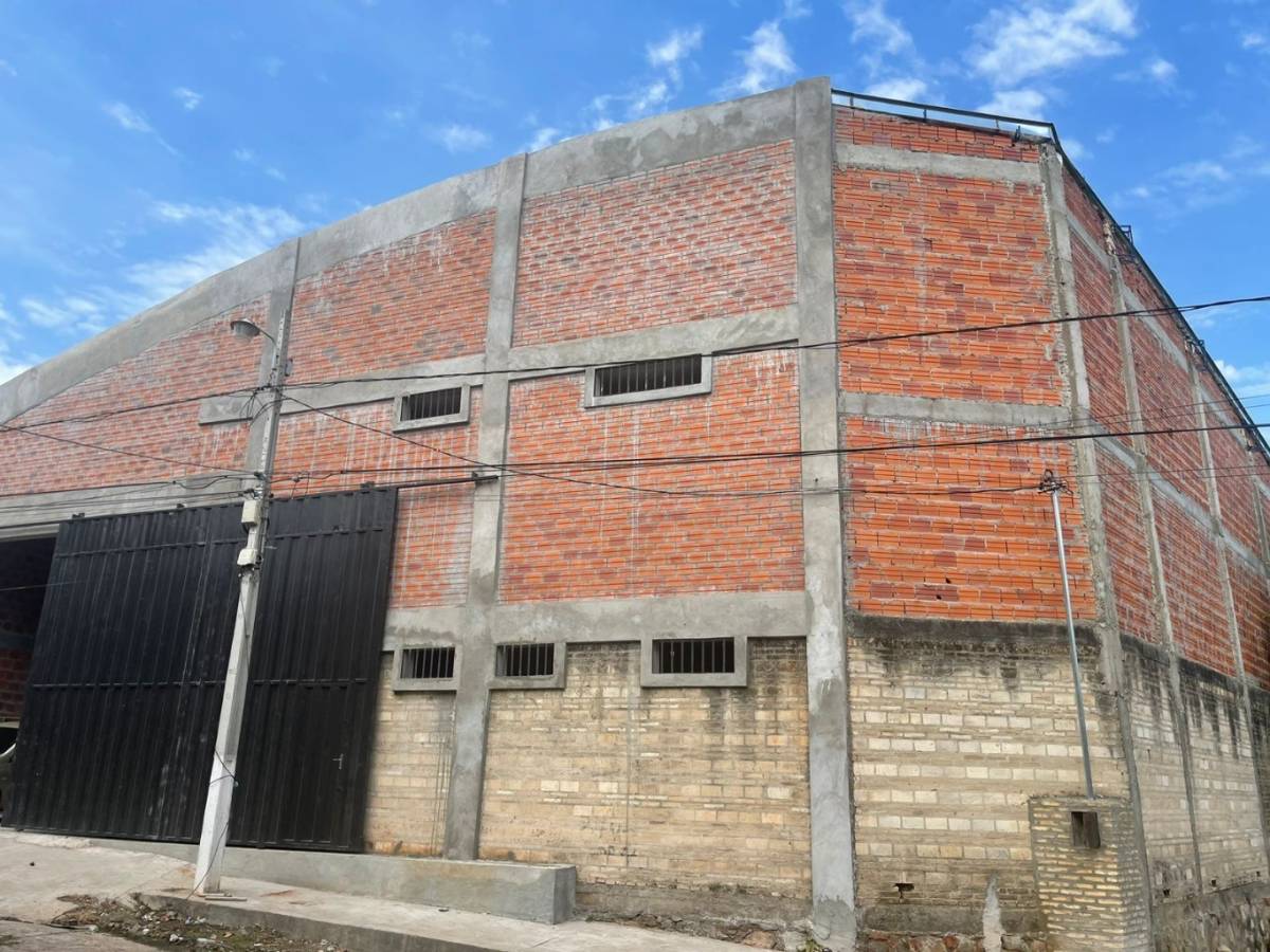 Alquilo depósito a estrenar en San Lorenzo — foto 2
