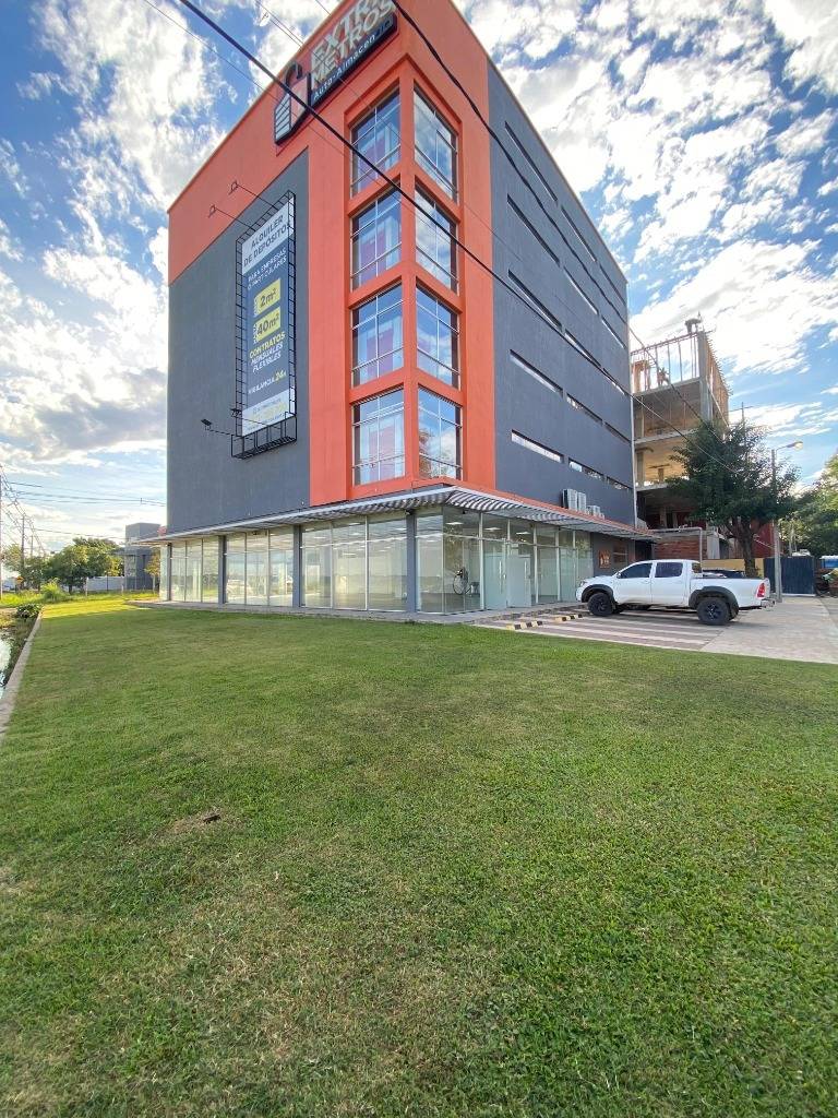 EN ALQUILER SHOWROOM 290M2 - ZONA AEROPUERTO — foto 2