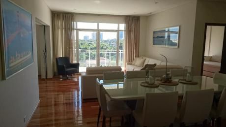 En Villa Morra Penthouse Amoblado De 4 Dormitorios En Suite En Alquiler!!!