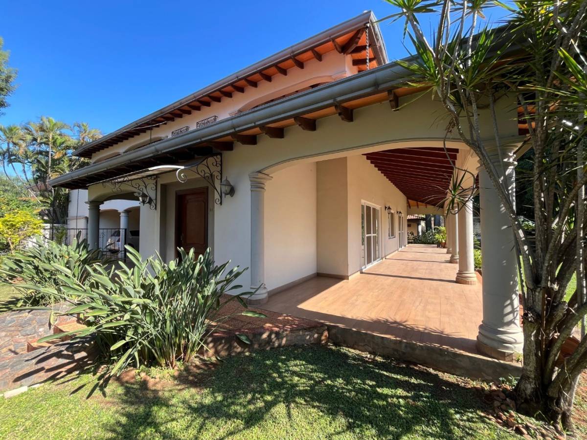 Casa en venta en Los Laureles