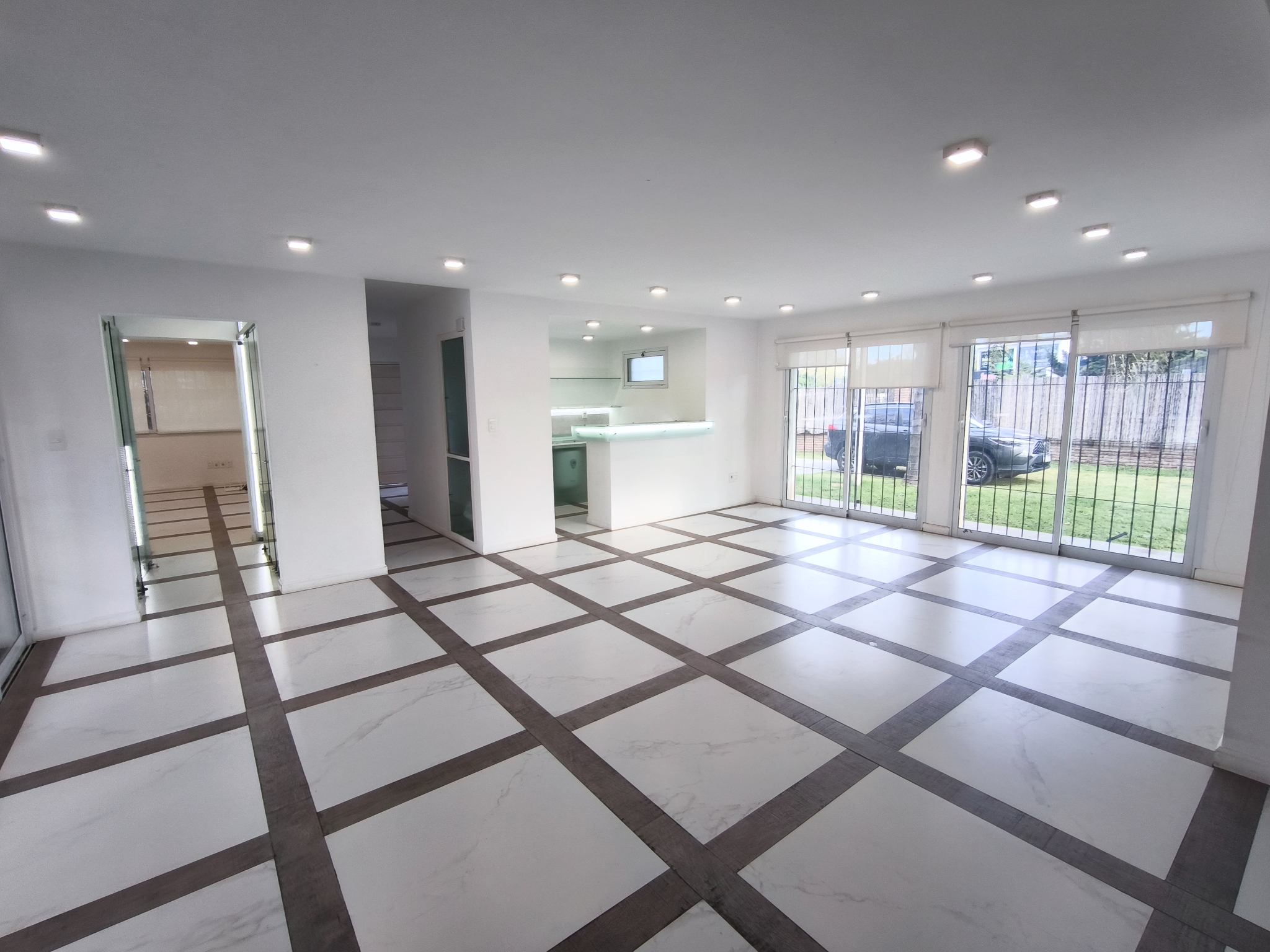 EXCELENTE 2 PLANTAS PISCINA CLIMATIZADA BARBCOA GARAGE APTO. INDEPENDIENTE · Foto 3