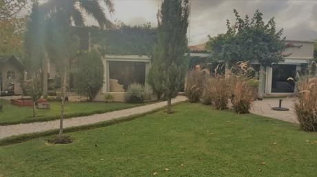 Hermosa Casa , En Inmejorable Ubicacion