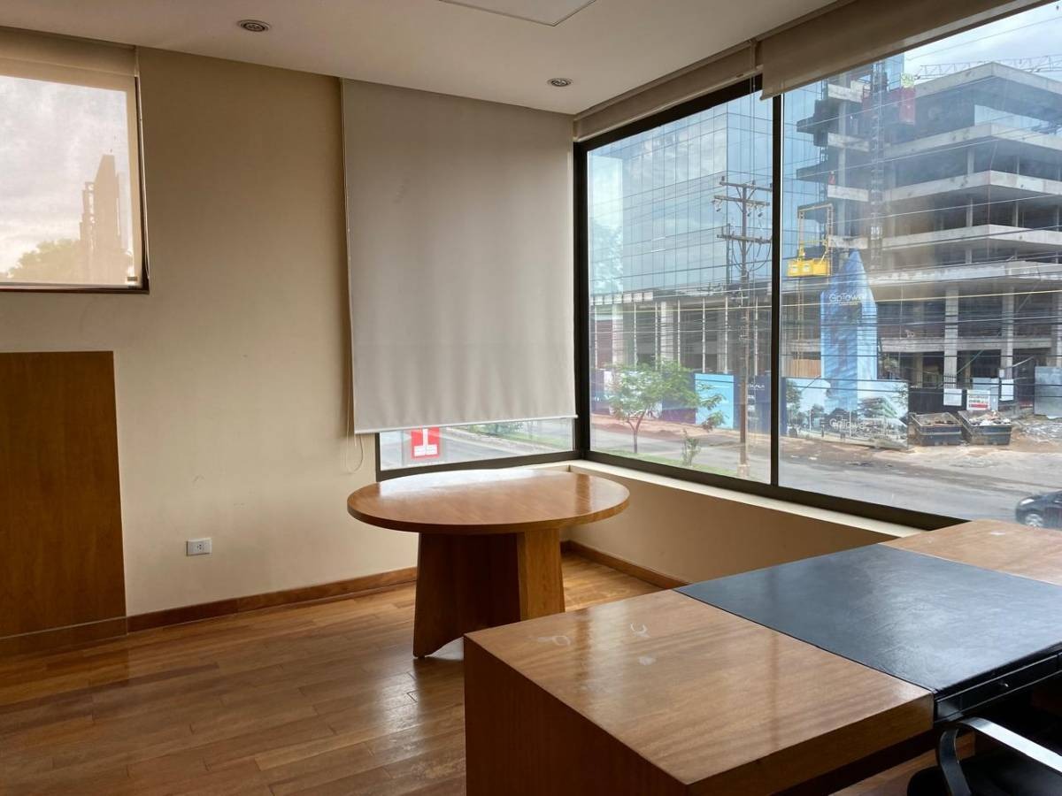 VENTA DE OFICINAS Y DEPOSITOS SOBRE AV. ARTIGAS — foto 3