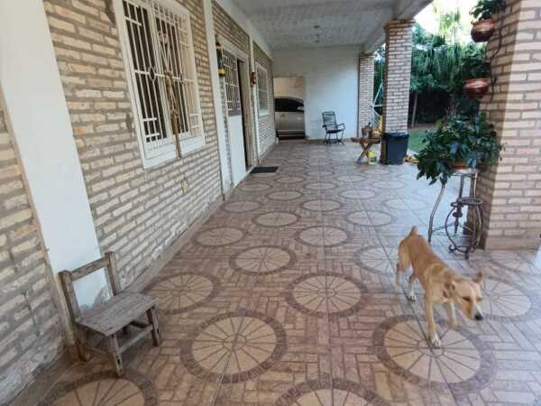 VENDO CASA DE DOS PISOS EN LIMPIO ZONA LUISITO — foto 2