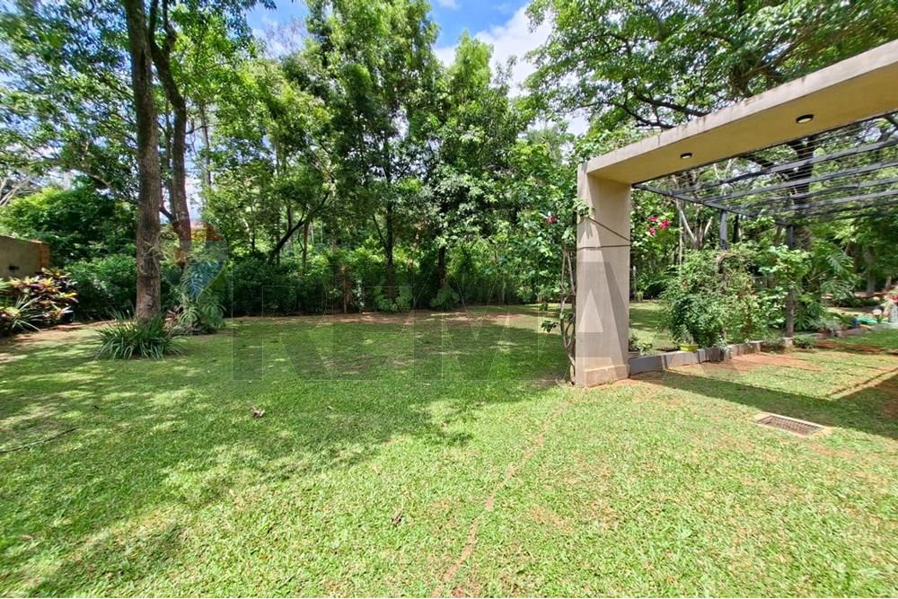 Casa - Alquiler - San Bernardino, Paraguay — foto 2