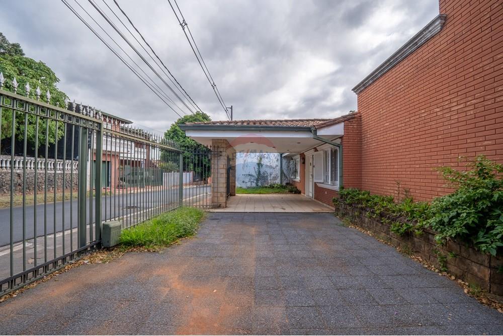 VENDO CASA EN LAMBARE EN ESQUINA — foto 3