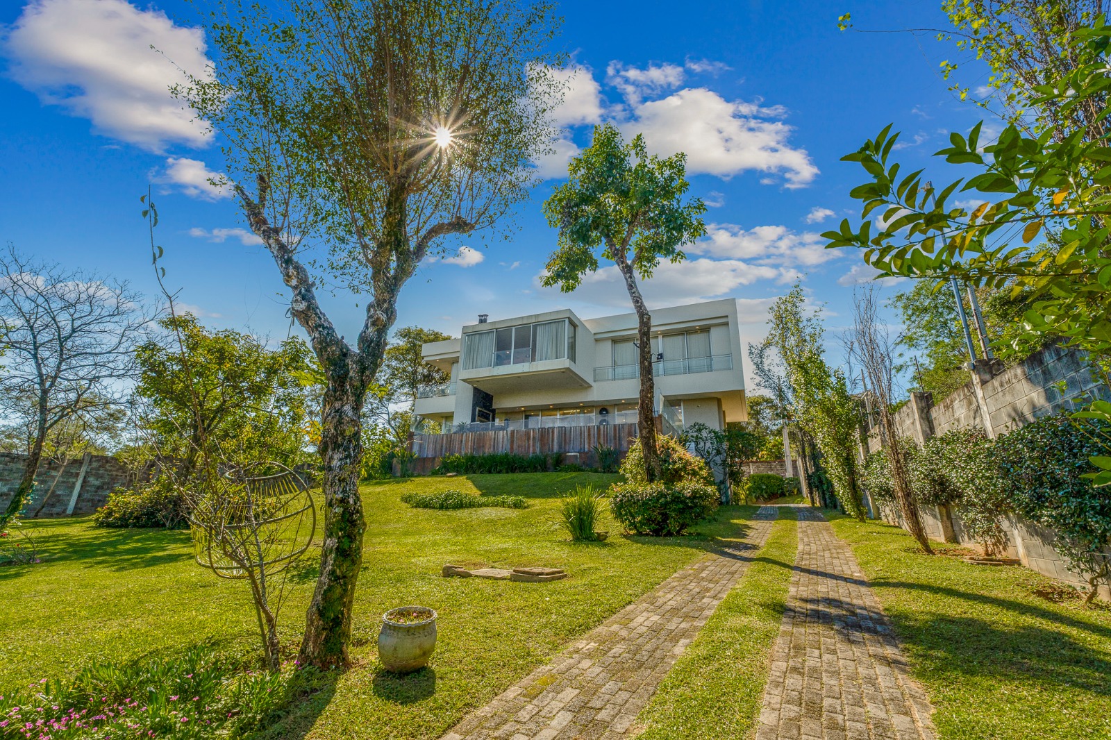 VENDO HERMOSA QUINTA EN SANBER — foto 2