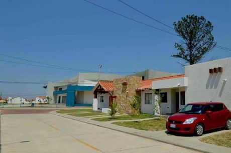 Hermosa Casa En Alquiler Zona Norte