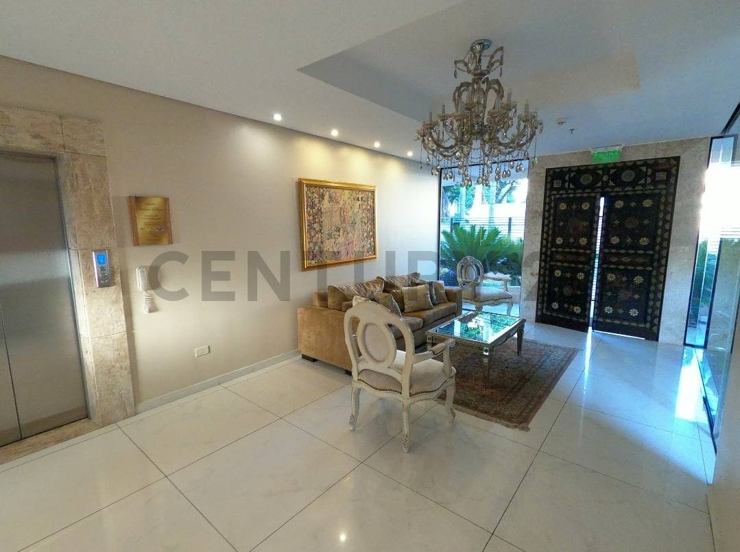 SE ALQUILA CONFORTABLE DEPARTAMENTO AMOBLADO ZONA PASEO LA GALERÍA — foto 2