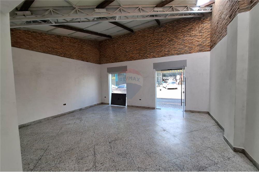 ALQUILER HERMOSO LOCAL COMERCIAL CENTRO LUQUE — foto 3