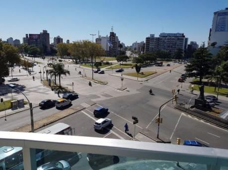 Vendo Con Renta, Frente A Tres Cruces, Edificio Moderno
