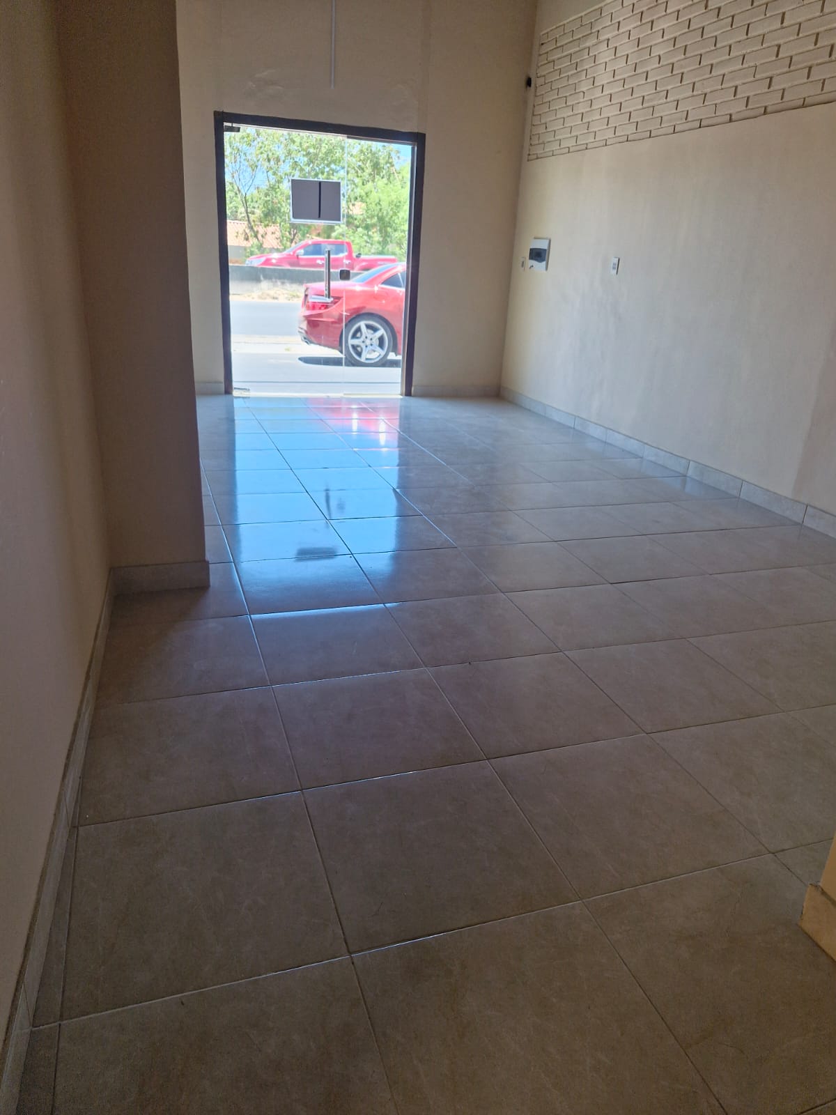 SALON COMERCIAL  TRANCHACO — foto 3