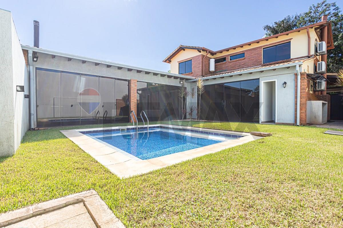 CASA DE 3 DORMITORIOS CON PISCINA EN CONDOMINIO — foto 3