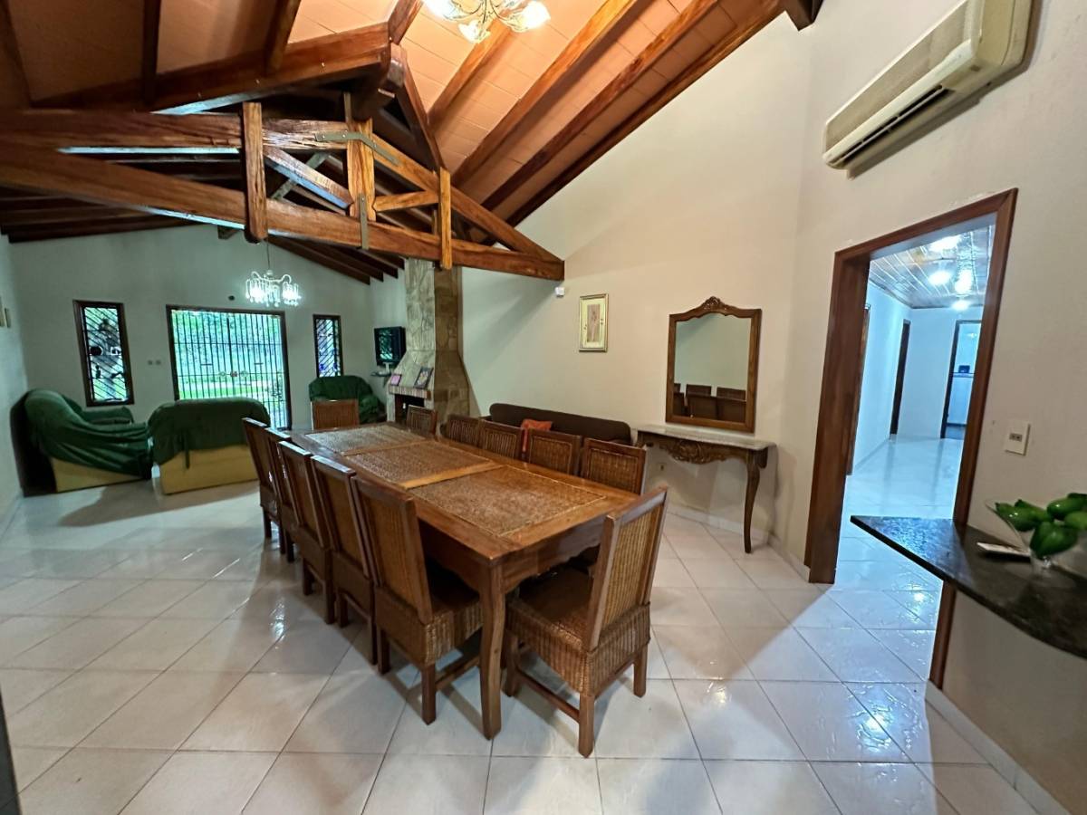VENDO CASA DE 5 DORMITORIOS EN SAN BERNARDINO - ZONA HOTEL LOS ALPES — foto 2