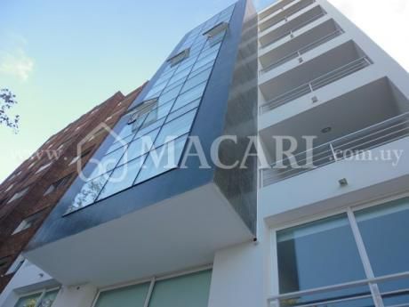 Local Comercial Avenida Rivera Zona De Negocios Y Comercios
