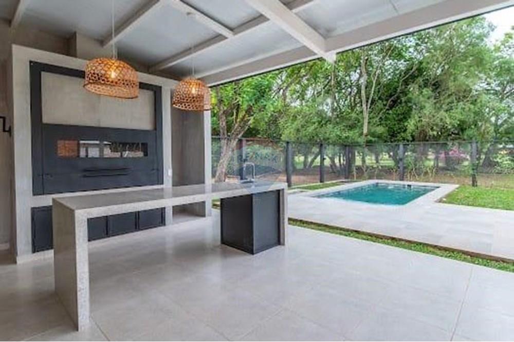 Casa - Venta - San Bernardino, Paraguay — foto 2