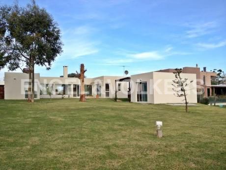 Hermosa Casa Para Pareja O Familia De Tres En Venta Con Renta