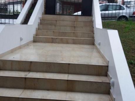 A Estrenar A Pasos Del Club Malvin Y Disco Legrand