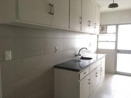 Apartamento En Alquiler En Pocitos 2 Dormitorios