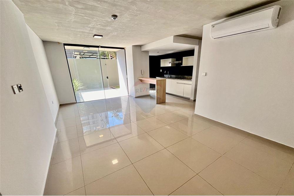 DEPARTAMENTO CON PATIO PRIVADO - INSIGNIA 3 — foto 2