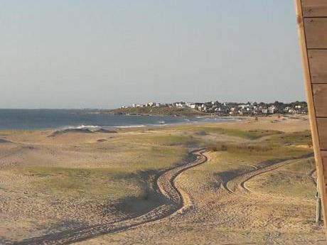 En La Arena Frente Al Mar, Con Una Vista Increíble Y Paz Inigualable.